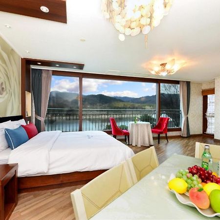 Moonlight Blue Pension Gapyeong Ngoại thất bức ảnh
