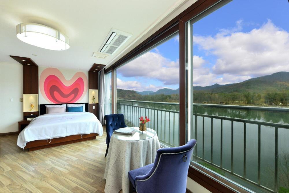 Moonlight Blue Pension Gapyeong Ngoại thất bức ảnh