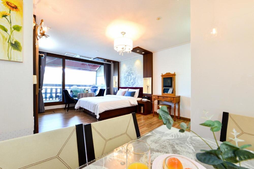 Moonlight Blue Pension Gapyeong Ngoại thất bức ảnh