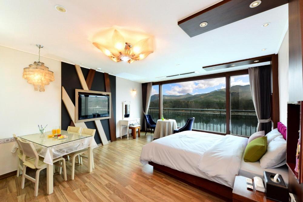 Moonlight Blue Pension Gapyeong Ngoại thất bức ảnh