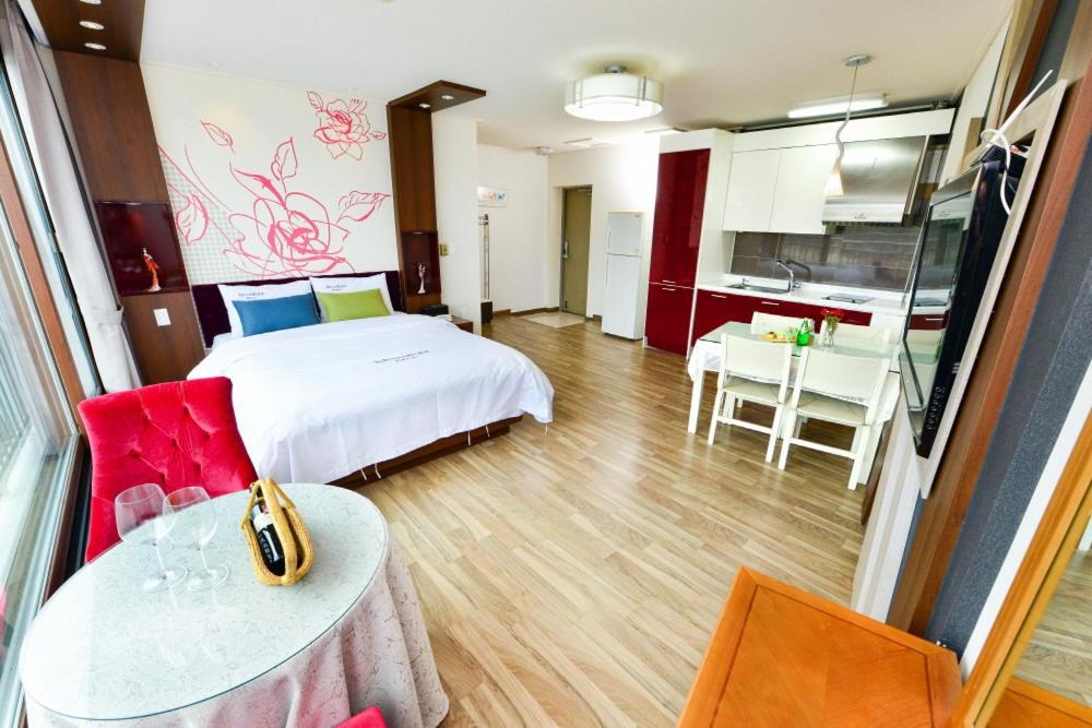Moonlight Blue Pension Gapyeong Ngoại thất bức ảnh