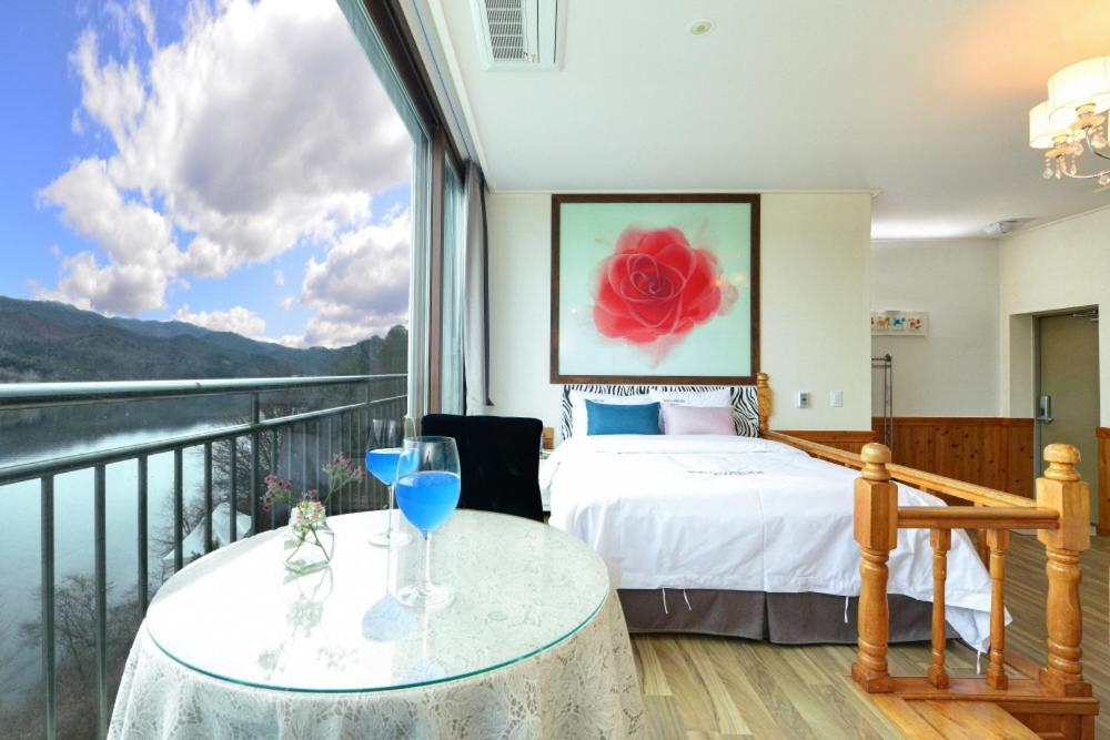 Moonlight Blue Pension Gapyeong Ngoại thất bức ảnh