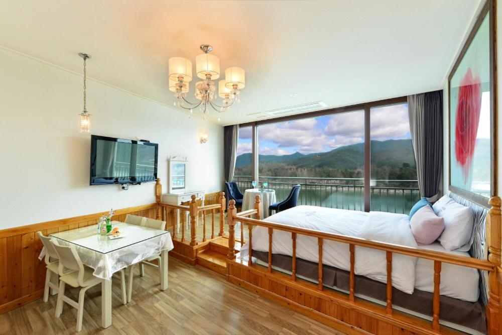 Moonlight Blue Pension Gapyeong Ngoại thất bức ảnh