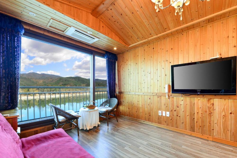 Moonlight Blue Pension Gapyeong Ngoại thất bức ảnh