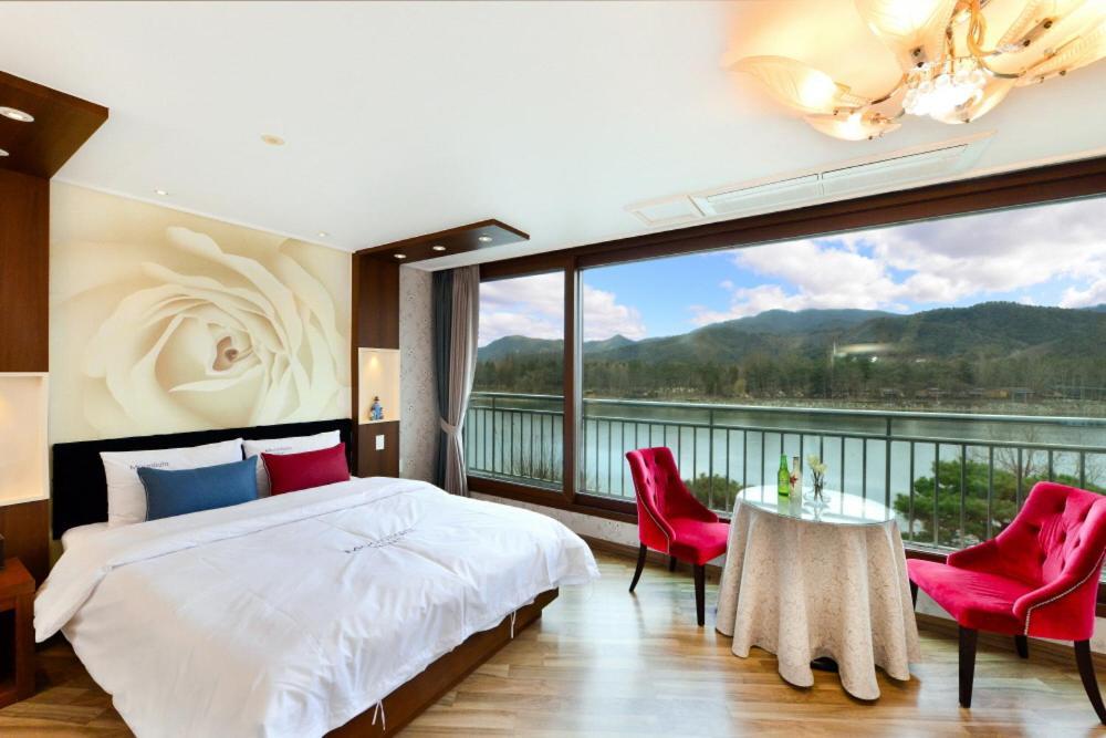 Moonlight Blue Pension Gapyeong Ngoại thất bức ảnh